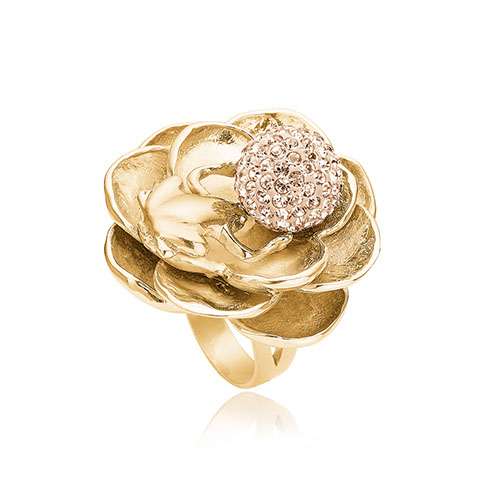 Ring fra Priesme med sød frø der holder en kugle med pudder farvede Swarovski krystaller. Denne ring er udført i 24 karat forgyldt 925 Sterling sølv