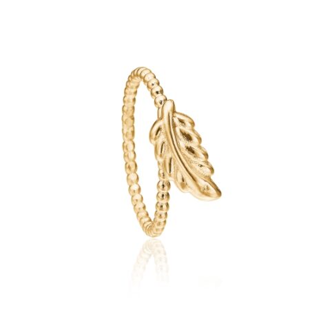 Priesme ring i forgyldt sølv med elegant blad